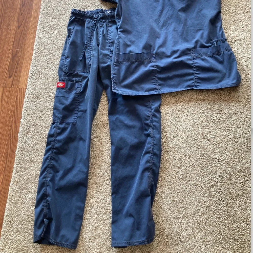 Dickies Navy Blue Scrub Set - Picture 3 of 3
